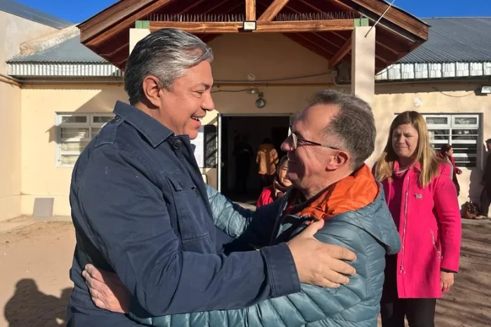 Neuquén: Rolando Figueroa festejó los triunfos de dos municipios aliados